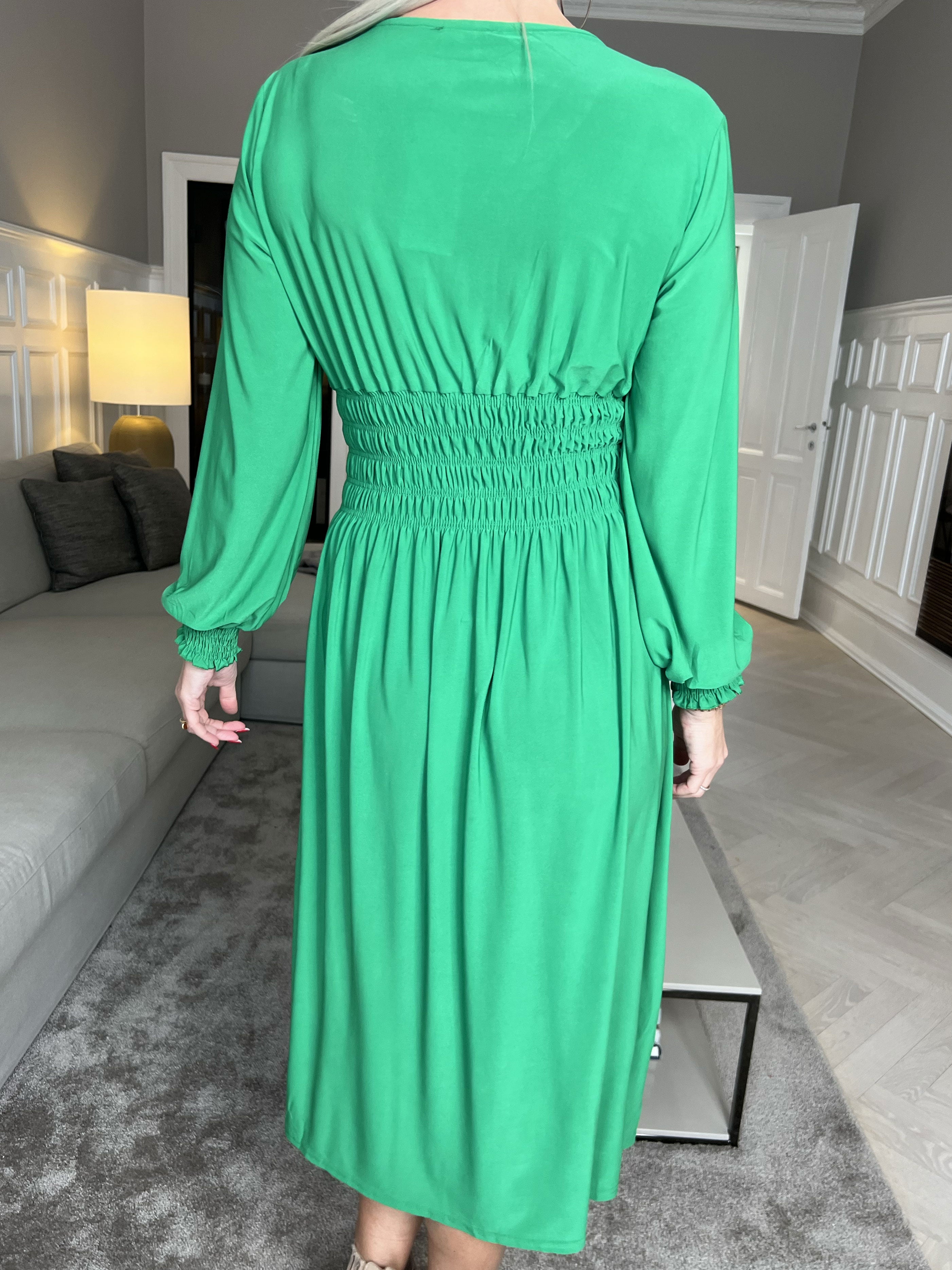 Pams Plain Midi L/S - Elastisk klänning med smock och långa ärmar